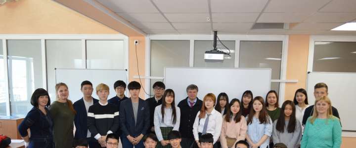 MGU gets closer: deputy director of the Institute of Russian Language and Culture Valery Chastnikh holds instructional marathon for students and teachers