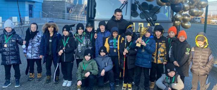 A student of the 2M2 class of the International Linguistic School Timofey Gareev became the best player at the hockey tournament "World Cup" in Novosibirsk