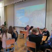 Science Week, Day 2: history brain ring, drinking water quality, rare animals of Primorye