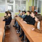 The graduate of the IB program told the students of the ILS about studying at Simon Fraser University (Canada)  