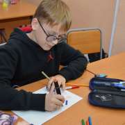 Fifth-graders of the International Linguistic School study the Athenian Theater and create intelligence maps.