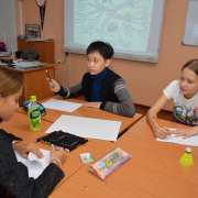 Fifth-graders of the International Linguistic School study the Athenian Theater and create intelligence maps.