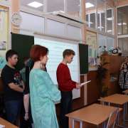Students of 7th and 8th grades of the International Linguistic School continued the project “The Cultural Heritage of Vladivostok" with presentations for 5th and 6th graders