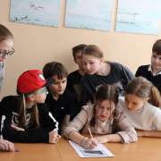 Students of 7th and 8th grades of the International Linguistic School continued the project “The Cultural Heritage of Vladivostok" with presentations for 5th and 6th graders
