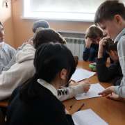Students of 7th and 8th grades of the International Linguistic School continued the project “The Cultural Heritage of Vladivostok" with presentations for 5th and 6th graders