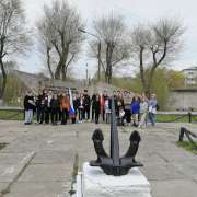 Students of the International Linguistic School visited places of military glory in Primorye