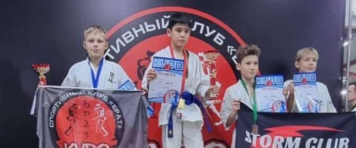 Akmal Dustiyev, a student of the 5M4 class of the International Linguistic School, continues ttake first places on the sports podium