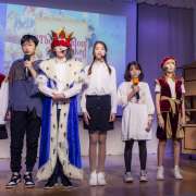 The play "The Kingdom of Crooked Mirrors" was presented by 6th grade students on the stage of the International Linguistic School 